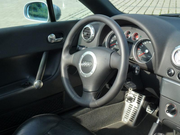 Lenkrad neu beziehen für Audi TT 8N 1998-06 Leder und Nahtfarbenwahl