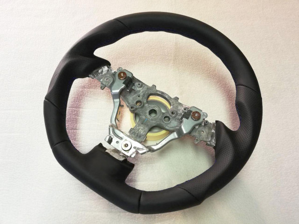 Lenkrad für Mazda RX 8 03-09 Neu Beziehen incl. Umformen Abflachen Lederlenkrad