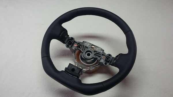 Lenkrad Lederlenkrad für Nissan Qashqai J10 2006-13 mit Abflachen neu beziehen